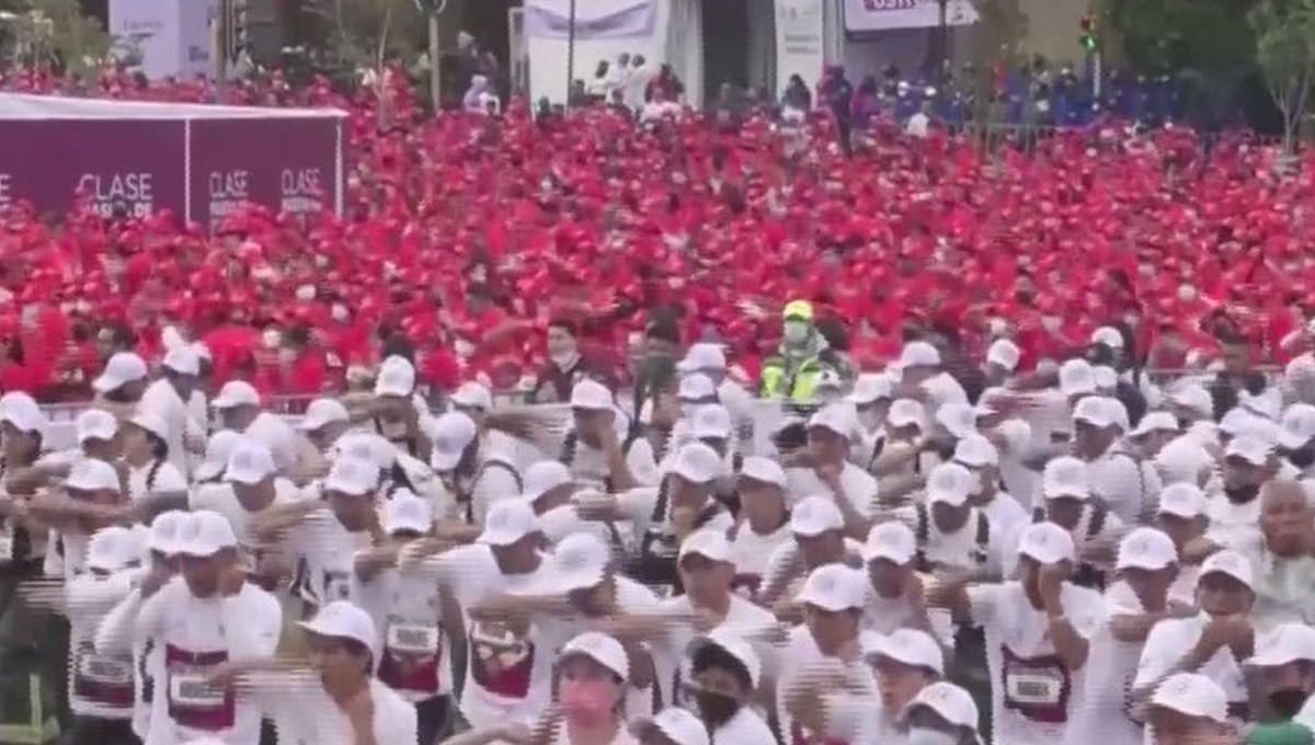 Meksika’da dünyanın en kalabalık boks dersi