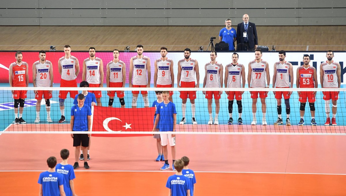 SON DAKİKA: Filenin Efeleri, Avrupa Altın Ligi’nde ikinci oldu