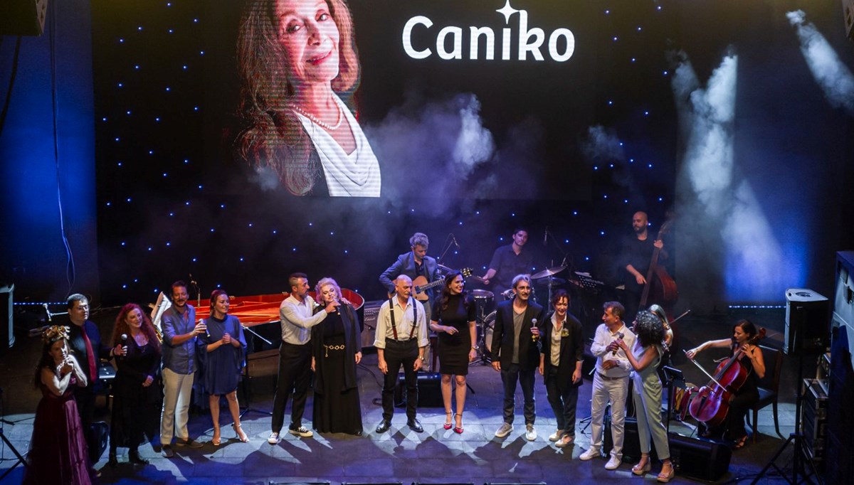 Yıldız Kenter konserinin galası gerçekleşti