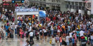 Antalya’ya hava yoluyla gelen turist sayısı 6 milyonu aştı