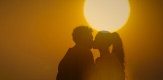 ‘Dünyayla Benim Aramda’dan ilk tanıtım