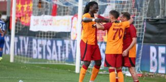 Galatasaray üçüncü hazırlık maçında ilk galibiyetini aldı