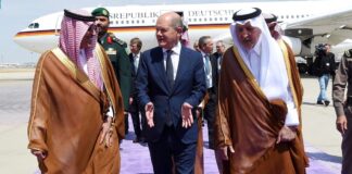 Almanya Başbakanı Rus enerjisine alternatif arayışı için Körfez turunda