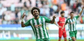 Konyaspor zirveye yükseldi: Üst üste 4. galibiyet