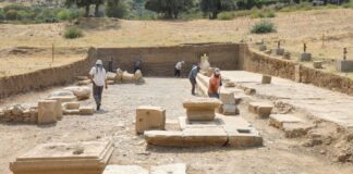 Metropolis Antik Kenti’nde yeni bulgu: 1800 yıllık yapı bulundu