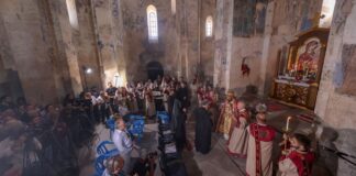 Tarihi Akdamar Kilisesi’nde 10’uncu ayin