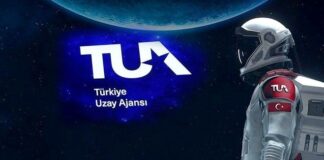 Türk uzay yolcusu için imzalar atıldı