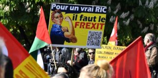 Paris’te aşırı sağcılar AB’den ayrılma çağrısıyla sokağa indi