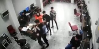 Boğazına şeker kaçan öğrencisini ‘Heimlich’ manevrasıyla kurtardı