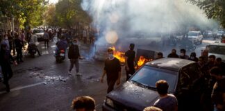 İran’da bir günde iki silahlı saldırı