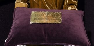 Yarım asırlık sinema biletine 12 bin sterlin