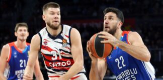 EuroLeague: Anadolu Efes evinde kayıp