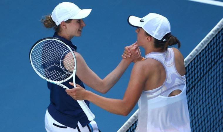 Avustralya Açık’ta Iga Swiatek ve Stefanos Tsistipas hata yapmadı