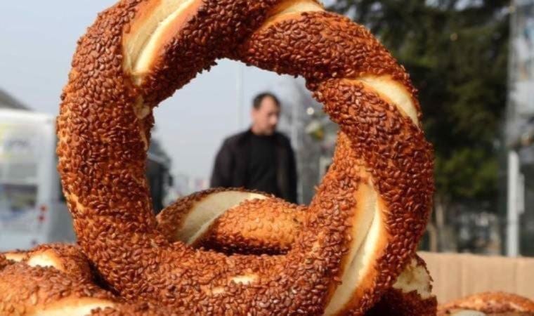 İstanbul’da kimi semtlerde simit yüzde 50 artırımlı