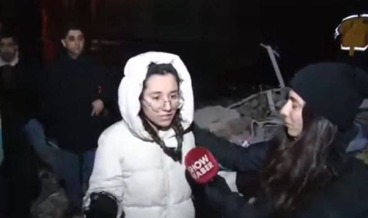 Enkazdan kurtarılan depremzede isyanını dile getirince… Muhabir konuşturmadı