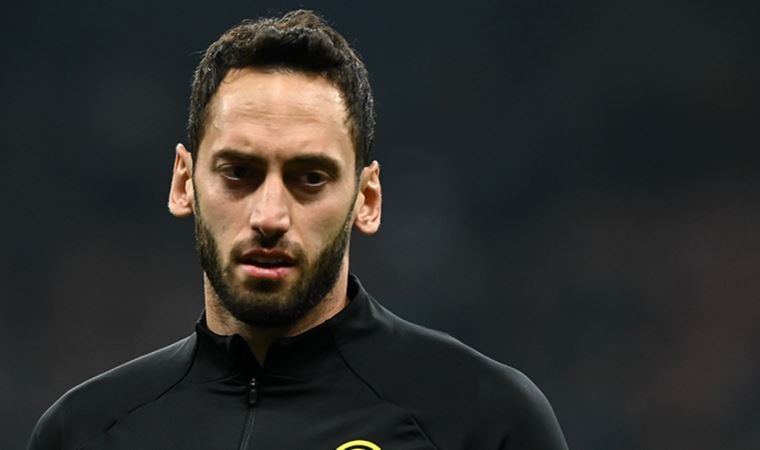 Hakan Çalhanoğlu, ödülünü depremzedelere adadı