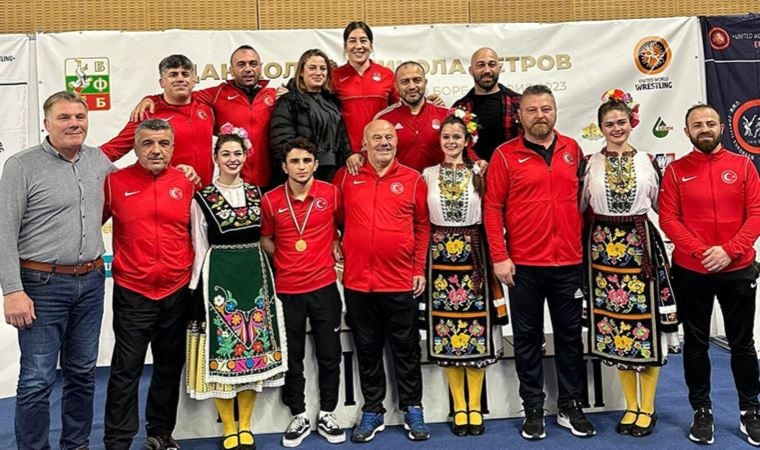 Milli güreşçiler, Bulgaristan’da toplam 12 madalya kazandı