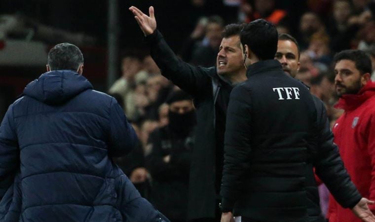 Emre Belözoğlu’na kırmızı kart!