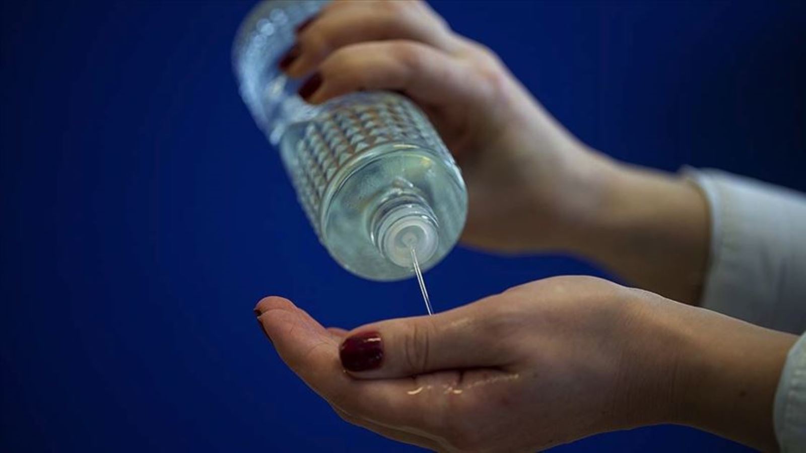 Kolonya ve tuz birleşince bakın ne oluyor? Gören bir daha deniyor