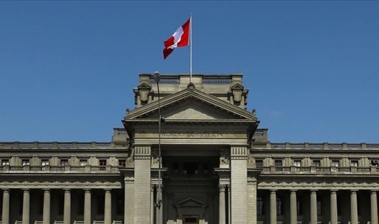 Peru düzensiz göçmen akışıyla mücadele için sınırlarında OHAL ilan etti