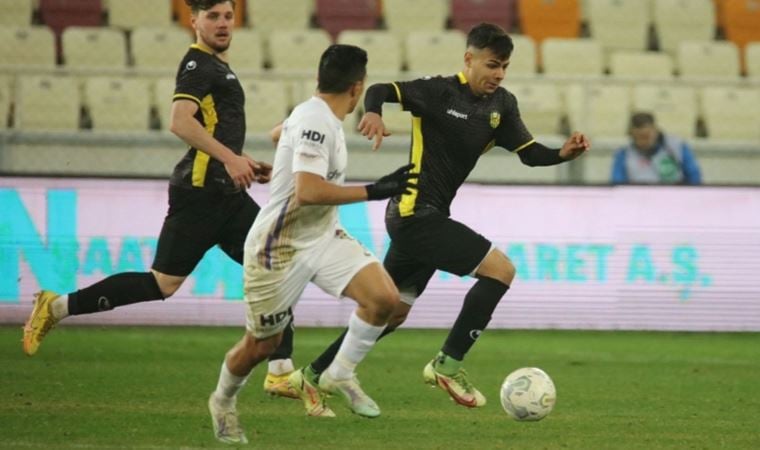Yeni Malatyaspor’un en genç futbolcusu Mehmet Güneş: ‘Sözleşme imzalayacaktık deprem oldu’