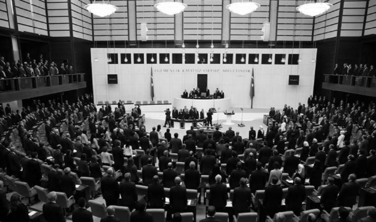 CHP’li Veli Ağbaba: HÜDA PAR’lı milletvekilleri Meclis’te kadın çalışan istemiyorlar