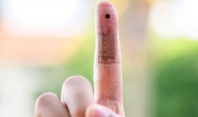 Dokunma hissi veren elektronik deri üretildi: Doğrudan beyinle konuşuyor!