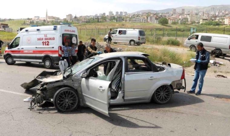 Kahramanmaraş’ta trafik kazasında 2 kişi öldü, 2 kişi yaralandı