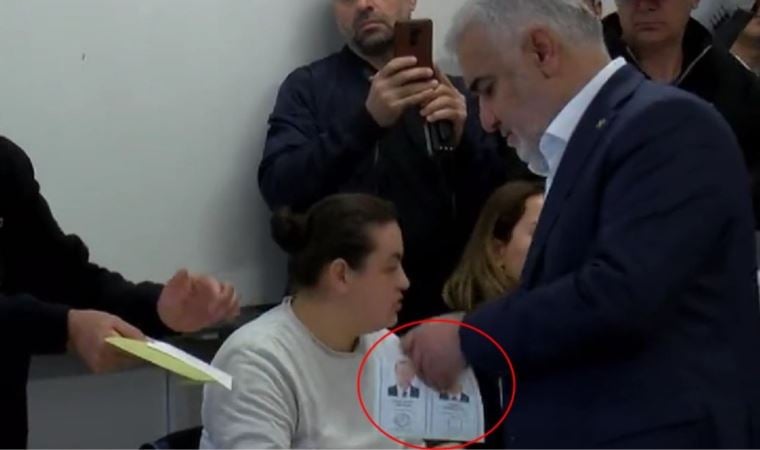 Kameralara yansıdı: HÜDA PAR lideri Zekeriya Yapıcıoğlu pusulayı düşürdü, oyu belli oldu