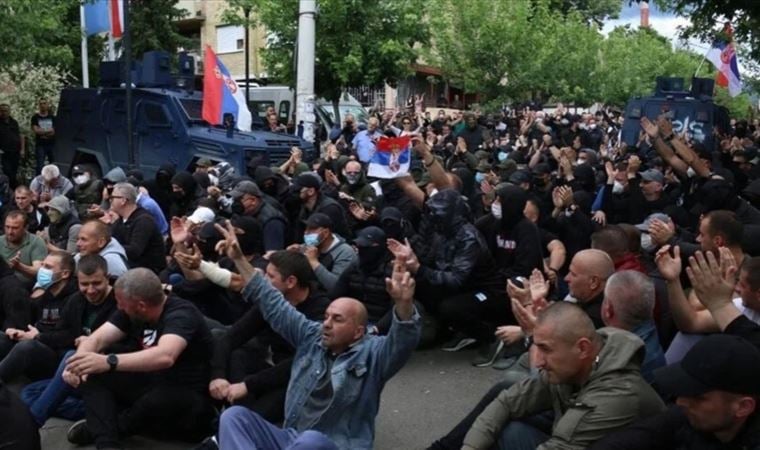 Kosova’nın kuzeyinde gerginlik sürüyor