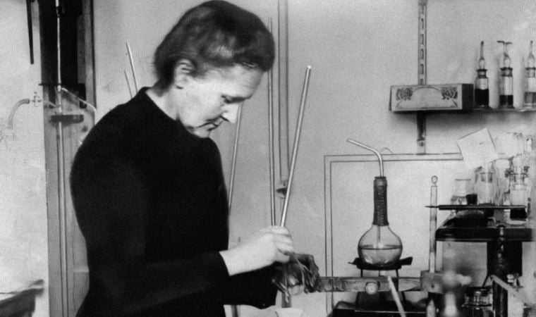 Marie Curie’nin bedeni ve eşyaları halen radyasyon saçıyor