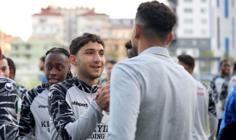 Mısırlı futbolcu Ahmed Hassan, Alanyaspor’a veda etti