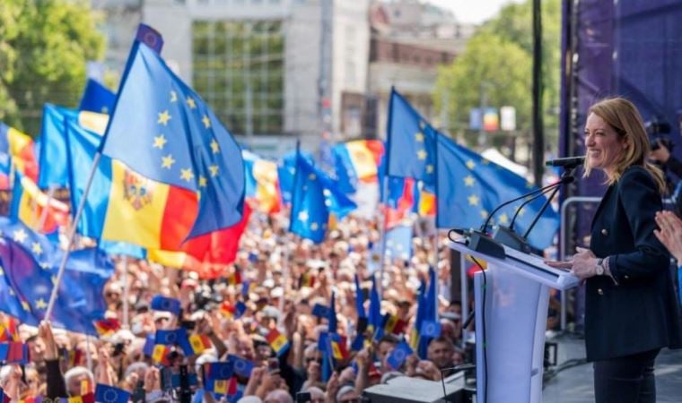 Moldova’da AB’ye üye olma mitingi: Binlerce kişi katılım sağladı