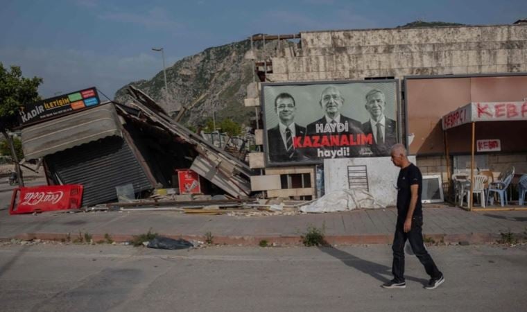 New York Times: ‘Depremzedeler oy kullanmakta zorlandı’