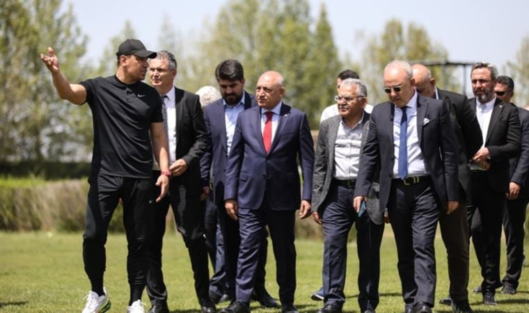 TFF Başkanı Mehmet Büyükekşi, Kayserispor’u ziyaret etti