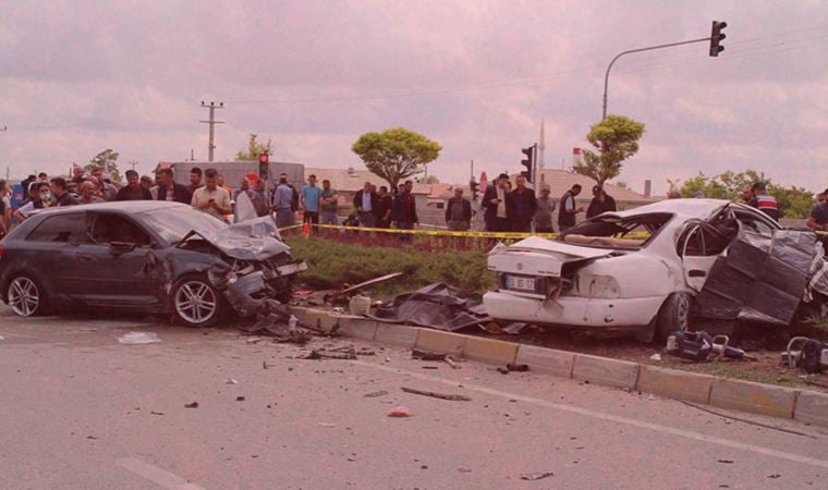 Acı tesadüf! İlk eşini kaybettiği kavşakta kaza yapan sürücü yaşamını yitirdi