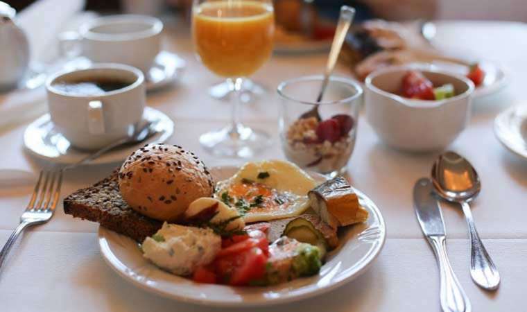 ‘Akdeniz tipi beslenmeyle kolon kanseri riski azaltılabilir’