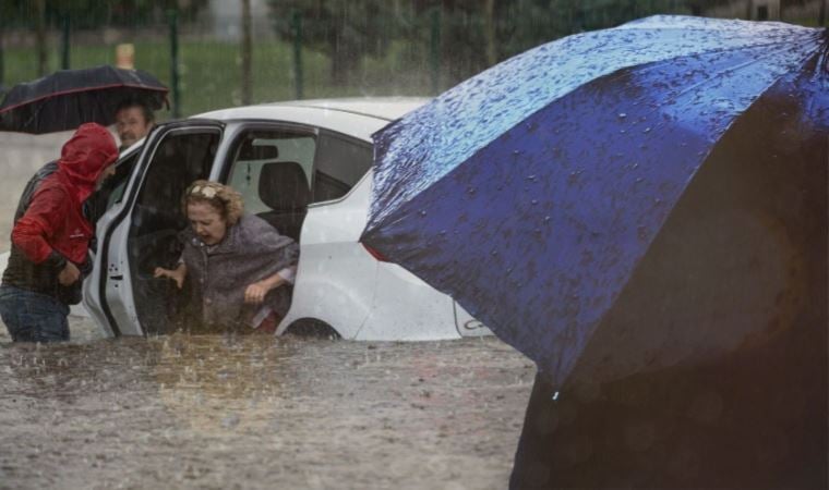 Ankara için Meteoroloji ve valilikten ‘şiddetli sağanak’ uyarısı