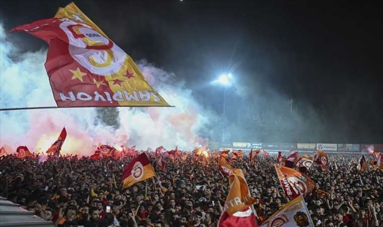 Galatasaray’a şampiyonluk kupasını, derbi maçın ardından TFF Başkanı Büyükekşi verecek