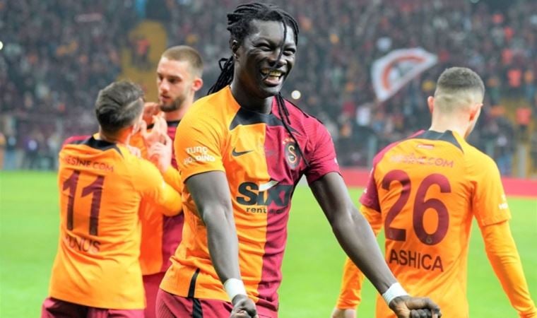 Galatasaray’dan Bafetimbi Gomis’e veda