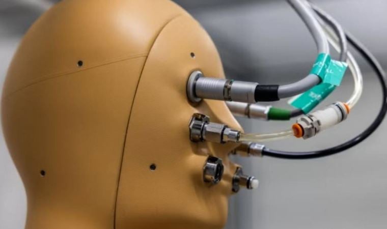 “Nefes alan, terleyen ve titreyen” robot icat edildi