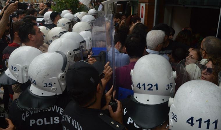Onur Pikniği için basın açıklaması yapmak isteyen üniversitelilere polis müdahalesi