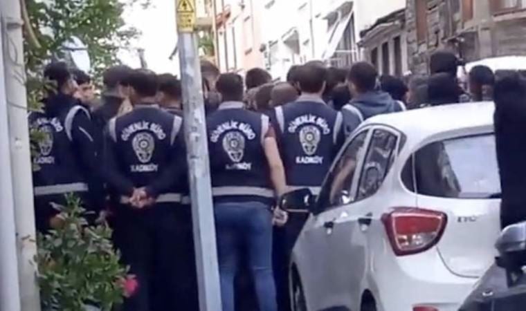‘Pride’ filmine yasak, izleyenlere gözaltı!