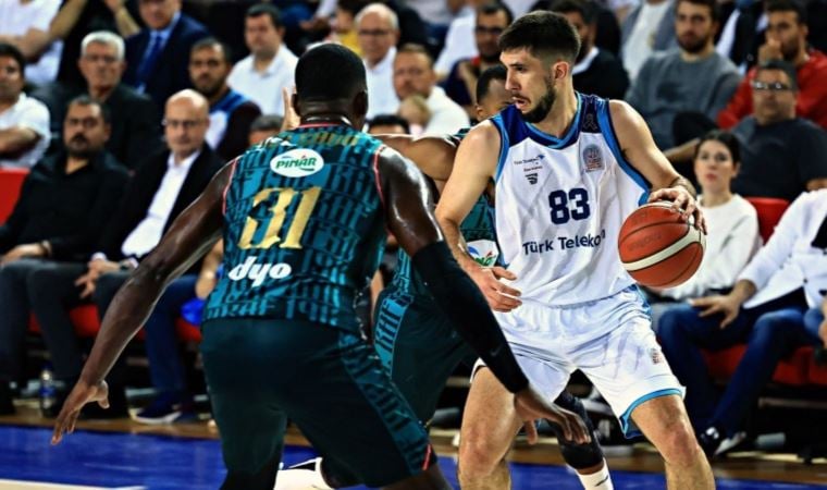 Türk Telekom final için avantajı kaptı
