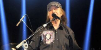 Erkin Koray kimdir, yaşında? Anadolu rock müziğin öncülerinden Erkin Koray’ın biyografisi