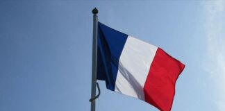 Lyon’da bir öğrenci kimono giydiği için derslere alınmadı