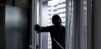 19 dakikada tarihi hırsızlık: 444 milyon Türk Lirası değerinde mücevher çaldı